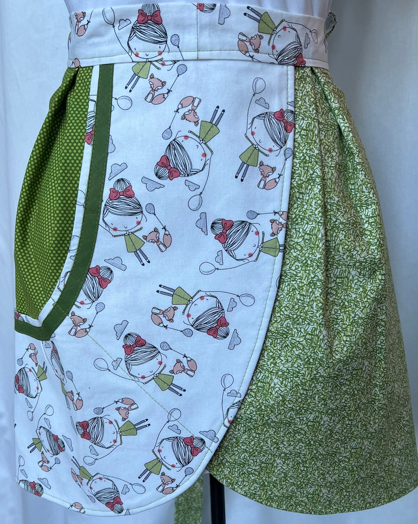 Petal Apron- mamma and fox