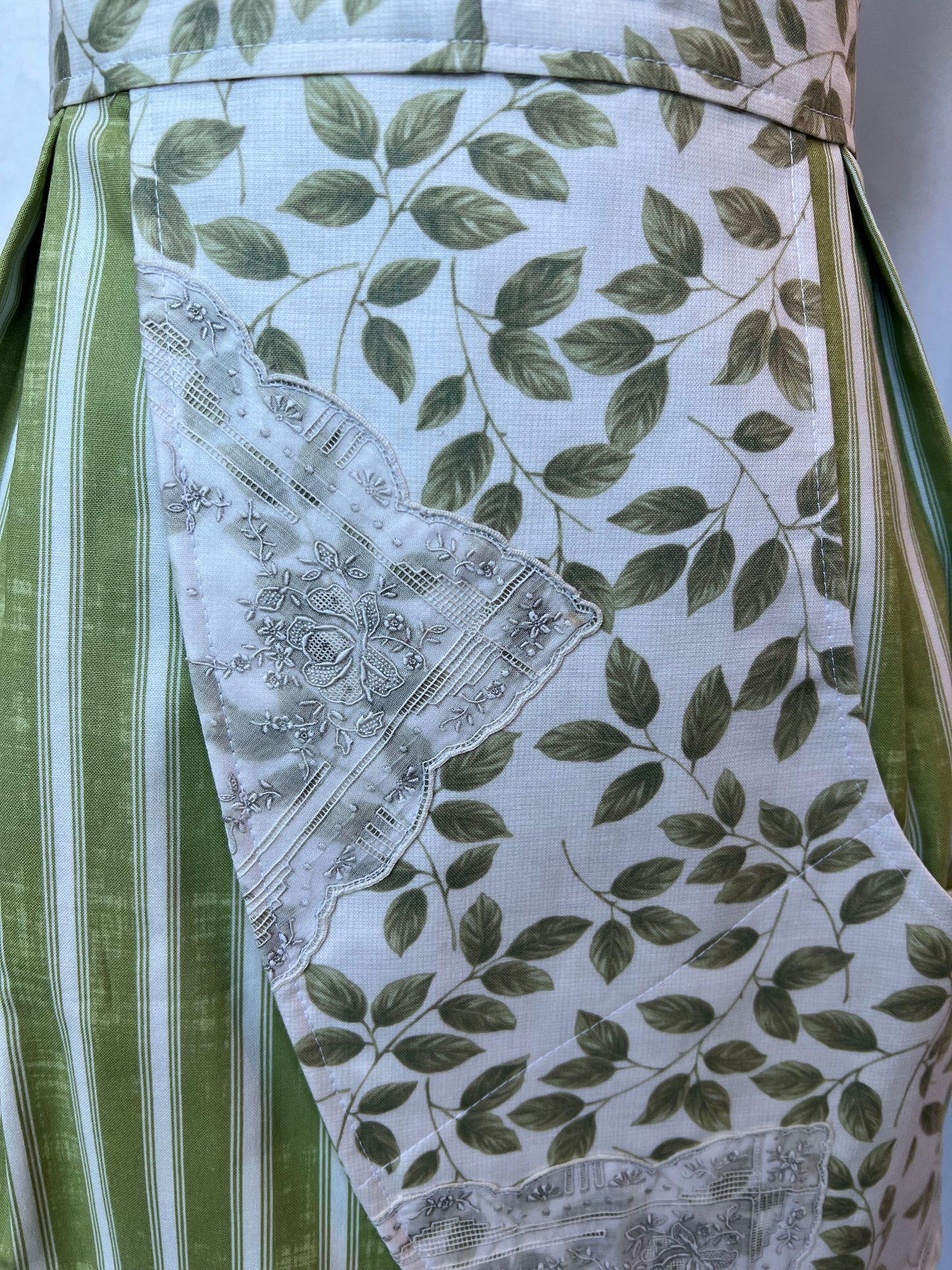Petal Apron - vintage hankerchief