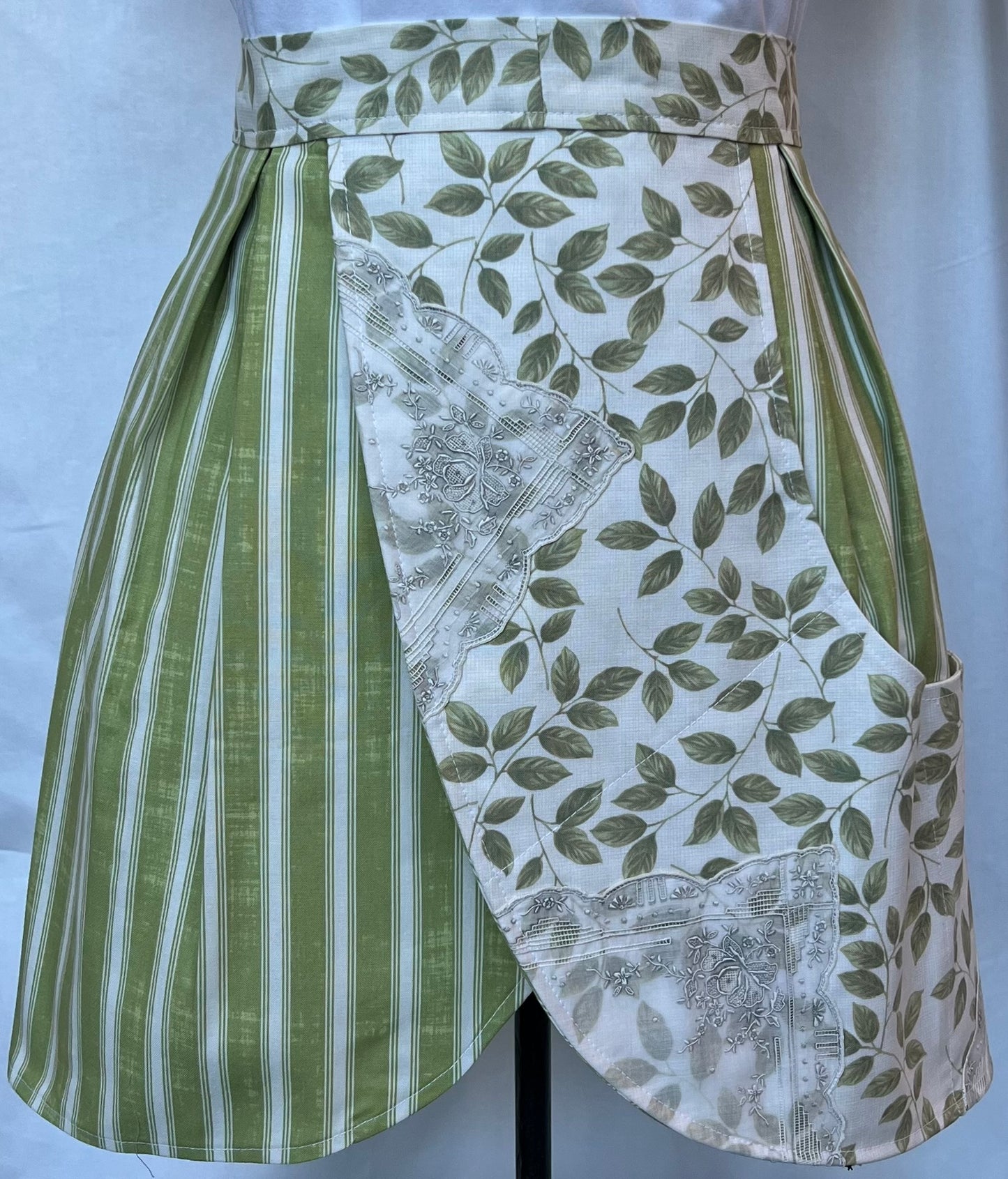 Petal Apron - vintage hankerchief