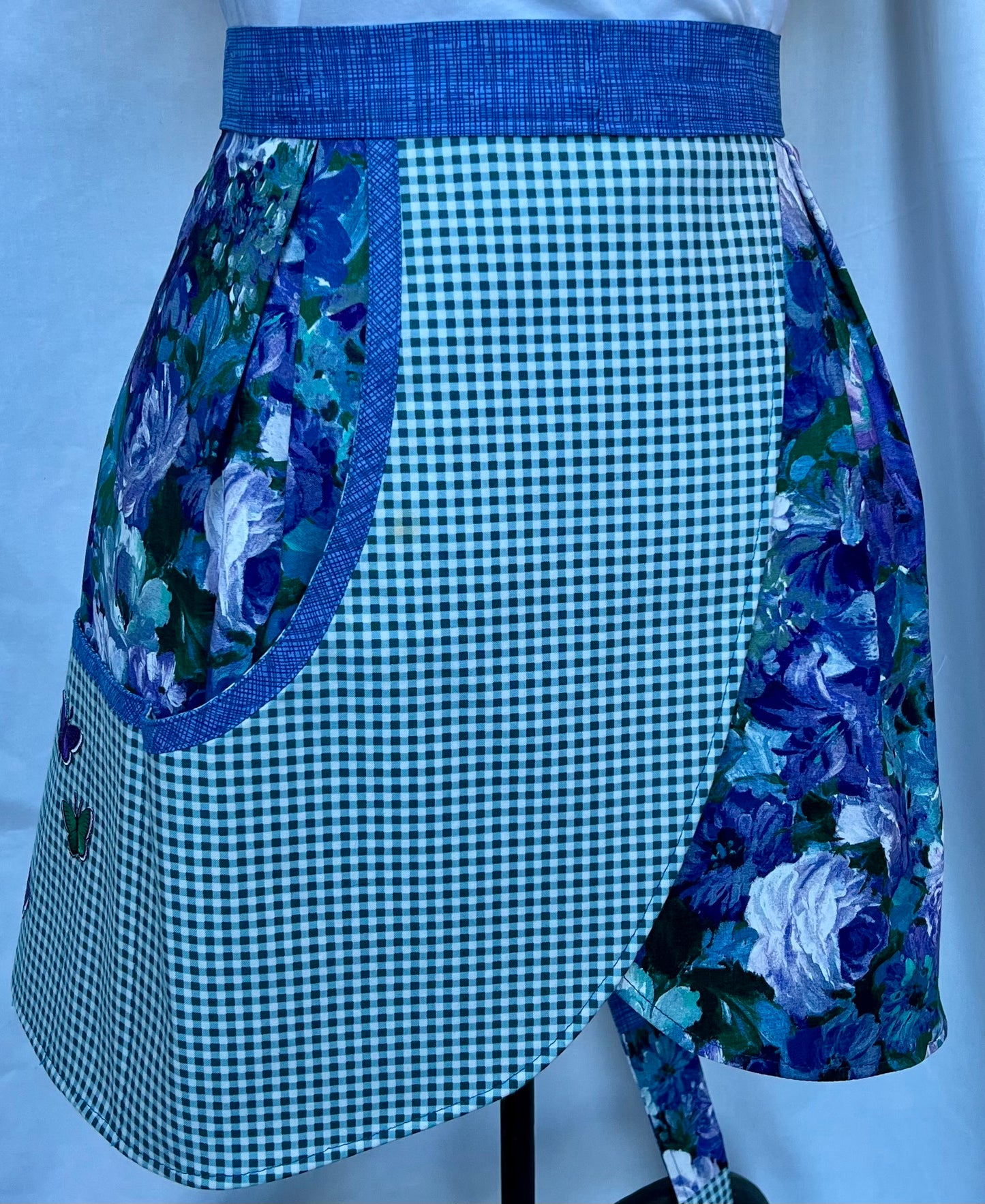 Petal Apron - blue flowers, checked pocket