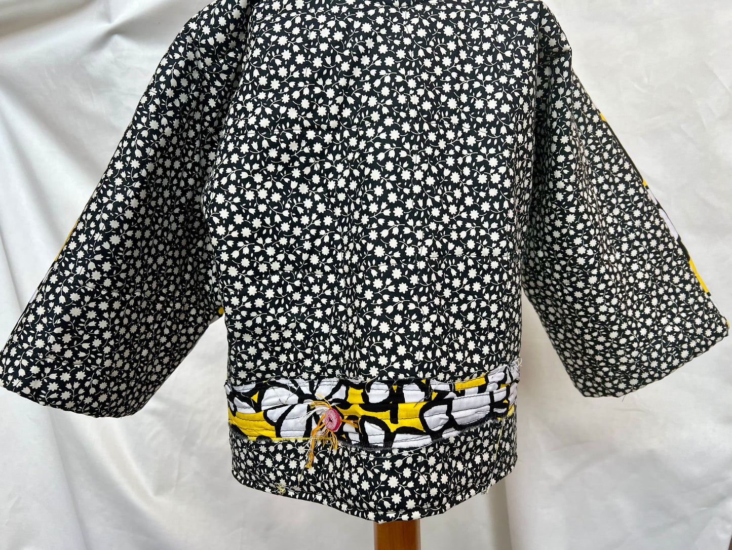 I-4-U black and white quilted children's jacket